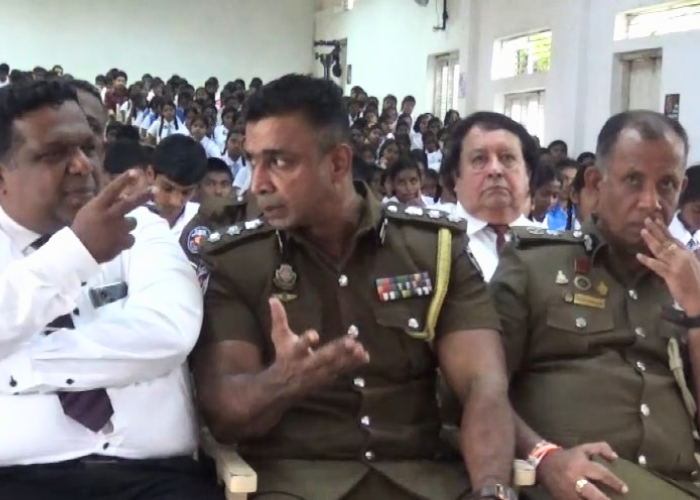 මත්ද්‍රව්‍ය ජාවාරම්කරුවන්ව එල්ලා මැරිය යුතු බව බන්ධනාගාර කොමසාරිස් කියයි