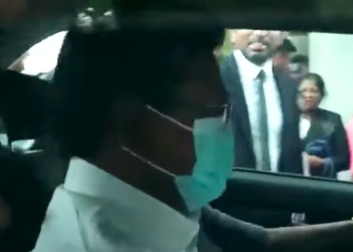 ප්‍රකාශයක් දෙන්න ආ නීතිඥ වන්නිනායක (VIDEO)
