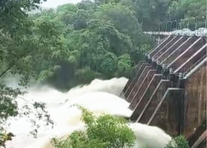 ඉදිරි පැය 30 තුළ පීඩන අවපාතයක් – මි.මී. 150 ට වැඩි තද වැසි (VIDEO)