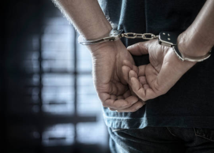 මිදිගම ව්‍යාපාරිකයා ඇතුළු හතක් ඝාතනයට සැලසුම් කළ සැකකරුවෙක් පොලිස් අත්අඩංගුවට