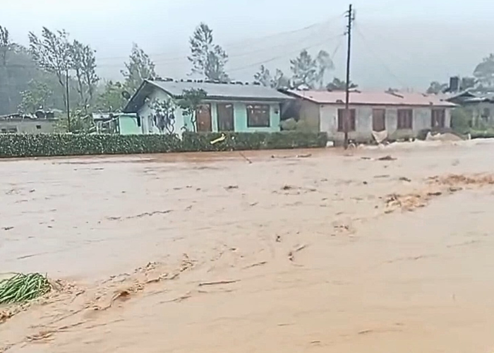 රාගල ජනපද දෙකක් ජලයෙන් යටවෙයි