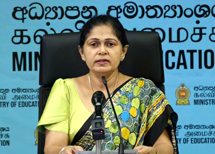 උසස් පෙළ විභාගය ඇතුළු  සියලු විභාග කල් දැමීමට තීරණය කරයි