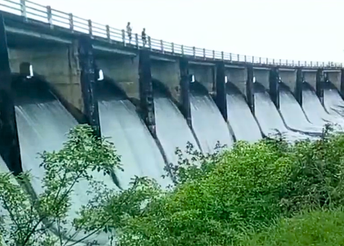 අදත් 100ට වැඩි වැසි – ජලාශ වාන් දමයි (VIDEO)