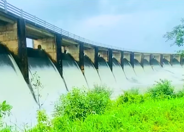 අදත් ප්‍රදේශ රැසකට මි.මී.75 ඉක්මවූ වැසි – උඩුදුම්බරට මි.මී.200 පනී (VIDEO)