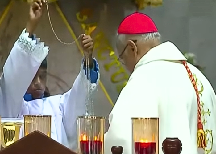 නත්තල් ප්‍රධාන දේව මෙහෙය උස්වැටකෙයියාව ශාන්ත මරියා දේවස්ථානයේදී (VIDEO)