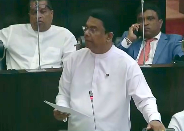 කථානායකගේ නියෝගයකින් උණුසුම් වූ පාර්ලිමේන්තුව (VIDEO)