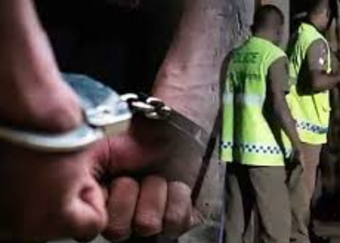 දොර පොල්ලකින් පහරදී බිරිඳ ඝාතනය කළ 84 හැවිරිදි සැකකරු අත්අඩංගුවට