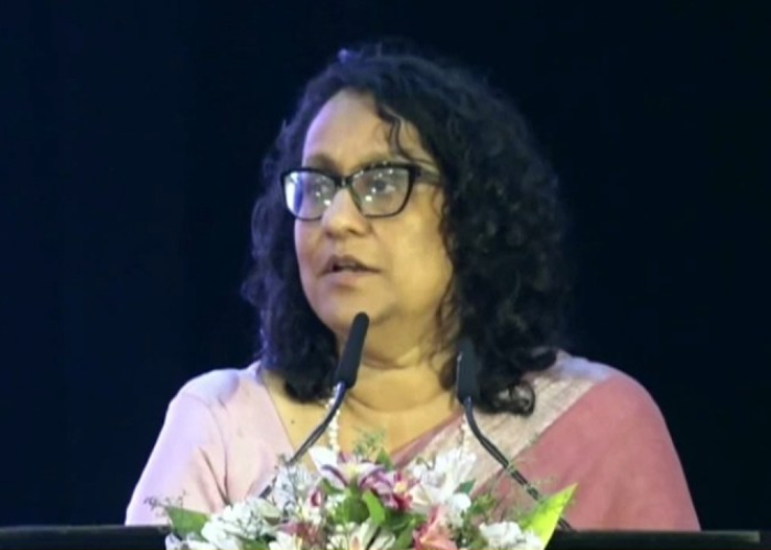 කාන්තා අයිතිවාසිකම් ගැන කියන හරිනි (VIDEO)