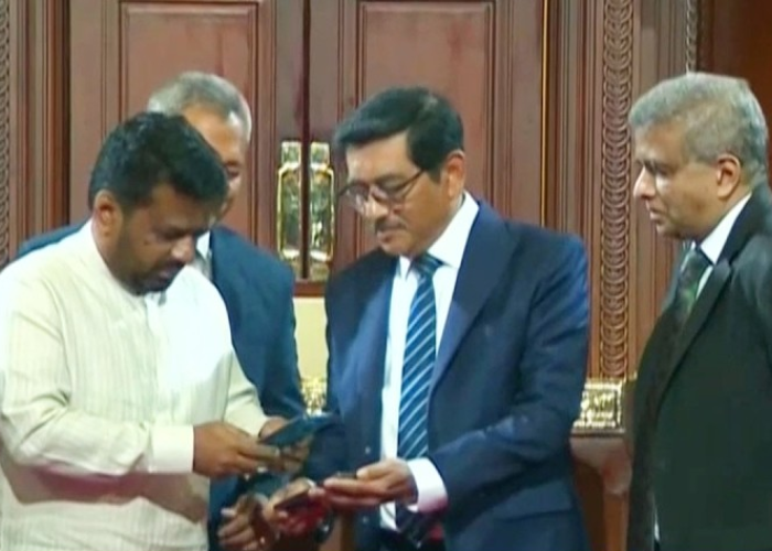 ජාතික QR ගෙවීම් ප්‍රචලිත කිරීමේ ව්‍යාපෘතිය ජනපති ප්‍රධානත්වයෙන් ඇරඹෙයි (VIDEO)