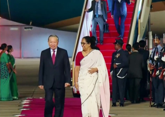 වියට්නාම ජනපතිට ඉහළ පිළිගැනීමක් (VIDEO)