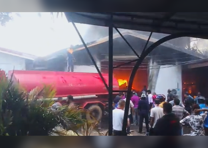 ඇඹිලිපිටිය ඇඟලුම් කර්මාන්තශාලාවක ගින්නක්