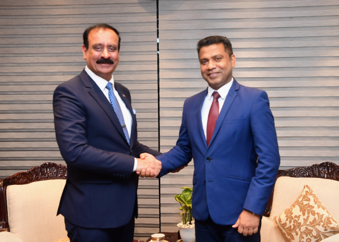 සෞඛ්‍ය හා ජනමාධ්‍ය අමාත්‍යවරයා සහ ශ්‍රී ලංකාවේ පාකිස්ථාන මහකොමසාරිස්වරයා අතර හමුවක්