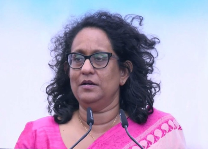 දරුවන්ගේ හෙට ගැන හිතන අගමැතිනිය (VIDEO)