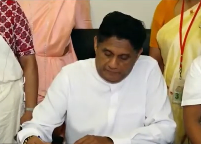 ළමා අපයෝජන පෙත්සමට සජබ අත්සන් තබයි (VIDEO)