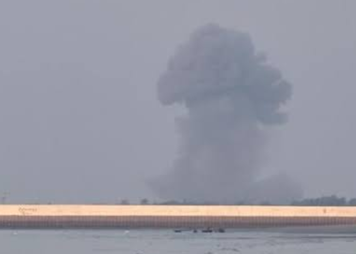 එක්සත් අරාබි එමීර් රාජ්‍යයේ ඉන්ධන නෞකා දෙකකට ඉරානයෙන් ප්‍රහාරයක් – එක් අයෙකු මරුට