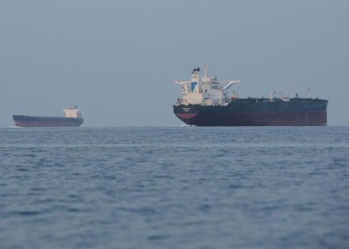 Hormuz සමුද්‍ර සන්ධියේ ගමනාගමනය මුළුමනින් ම බිඳ වැටෙයි