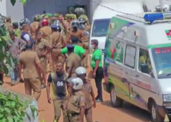 දැඩි සත්කාරයේ සිටි තවත් දෙදෙනෙකු මරුට – මියගිය නිලධාරීන් ගණන 10 දක්වා ඉහළට (VIDEO)
