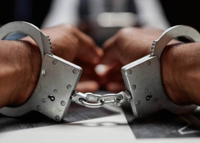 පුරාවස්තු ලබා ගැනීමේ අරමුණින් කැණීම් කළ සැකකරුවෙකු අත්අඩංගුවට