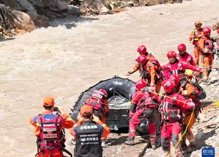 නායයෑමෙන් බලපෑමට පත් Xizangහි මුදාගැනීමේ මෙහෙයුම් සම්බන්ධයෙන් චීන ජනපති ප්‍රධානත්වයෙන් රැස්වීමක්