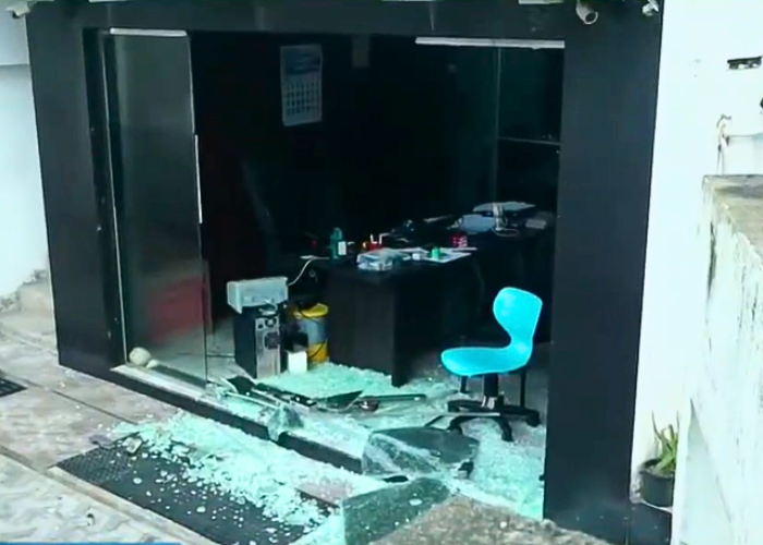 රත්මලාන රත් කළ අත්බෝම්බ (VIDEO)
